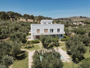 Exterior - 'Pilone Del Monaco 9' Apartment with Pool, Sun Deck, and Outdoor Garden (Macchia di Mauro-Pilone)