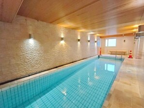 Pool - Modern Nordic Stay in Helsinki Center with Pool, Sauna & Gym (Helsinki)
