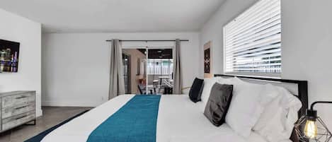 In-room safe, desk, iron/ironing board, travel cot