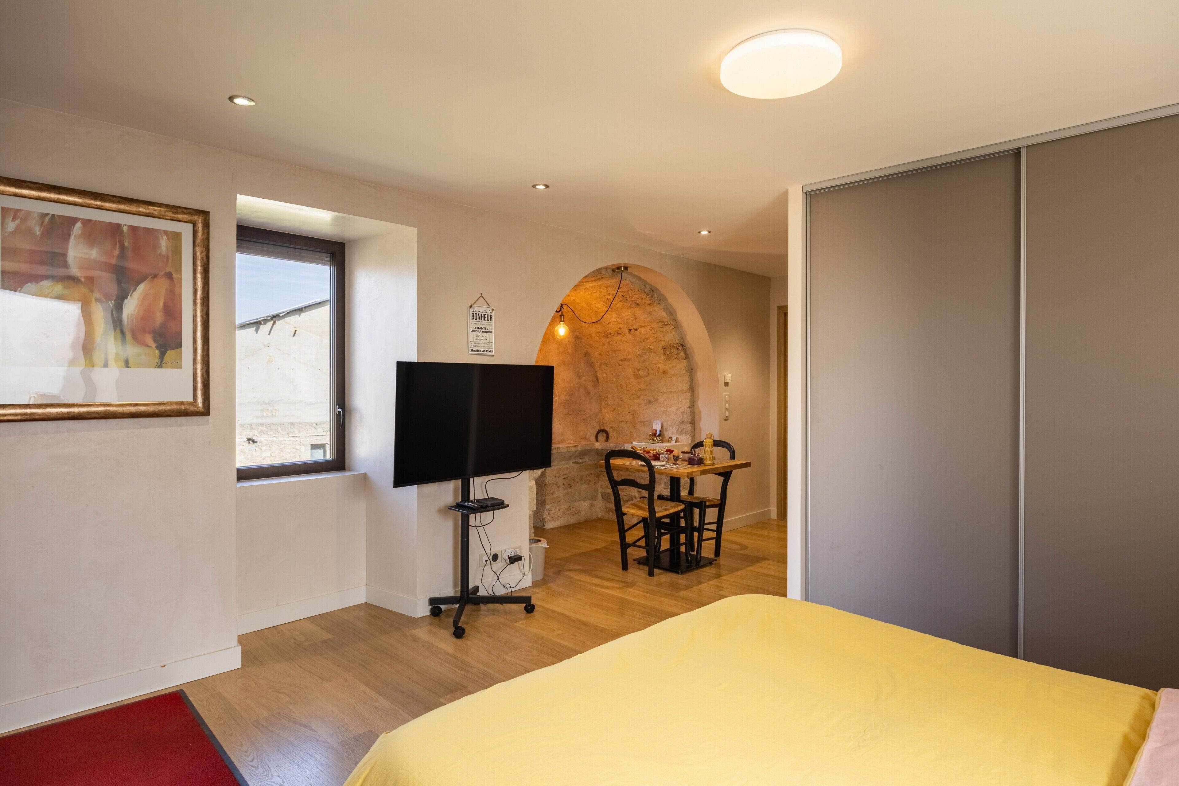 1 bedroom, WiFi, bed sheets