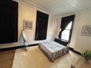 WiFi, bed sheets - Modern Downtown Loft w/ Spiral Staircase O.T.R. (Cincinnati)