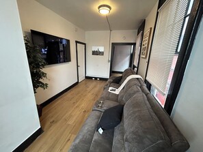 Living area - Modern Downtown Loft w/ Spiral Staircase O.T.R. (Cincinnati)
