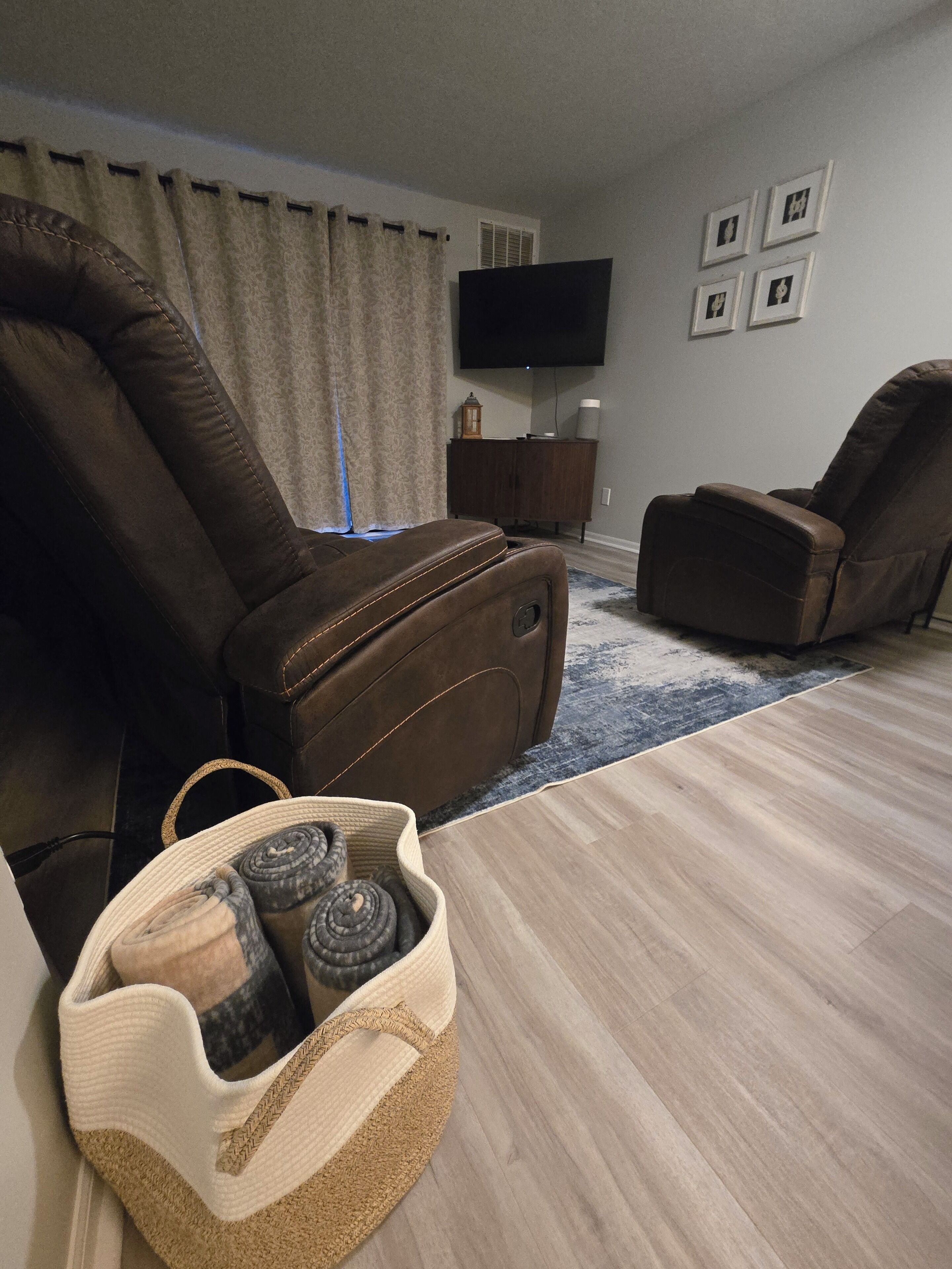 Recently Renovated Lake View Condo With Balcony - Lakeside Marblehead, OH