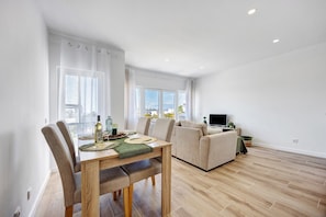 Dining - Apartment in the Center of Alvor (Alvor)