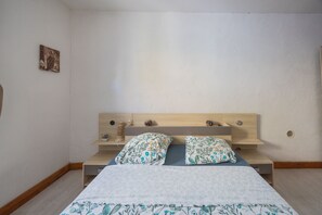 2 makuuhuonetta, vuodevaatteet