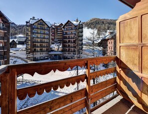 Apartment | Balcony - Family Alpine Stay in Risoul (Risoul)
