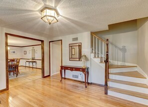 Interior - Serene 3-bedroom house with AC in charming Berlin (Berlin)