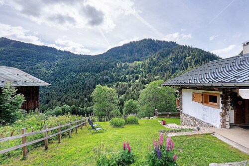 Chambre d’hôtes dans un chalet d’alpage avec vue montagne, terrasse et jardin privés