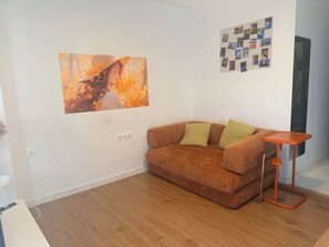 Living area - Delightful 2-bedroom apartment near the port (Pireas)