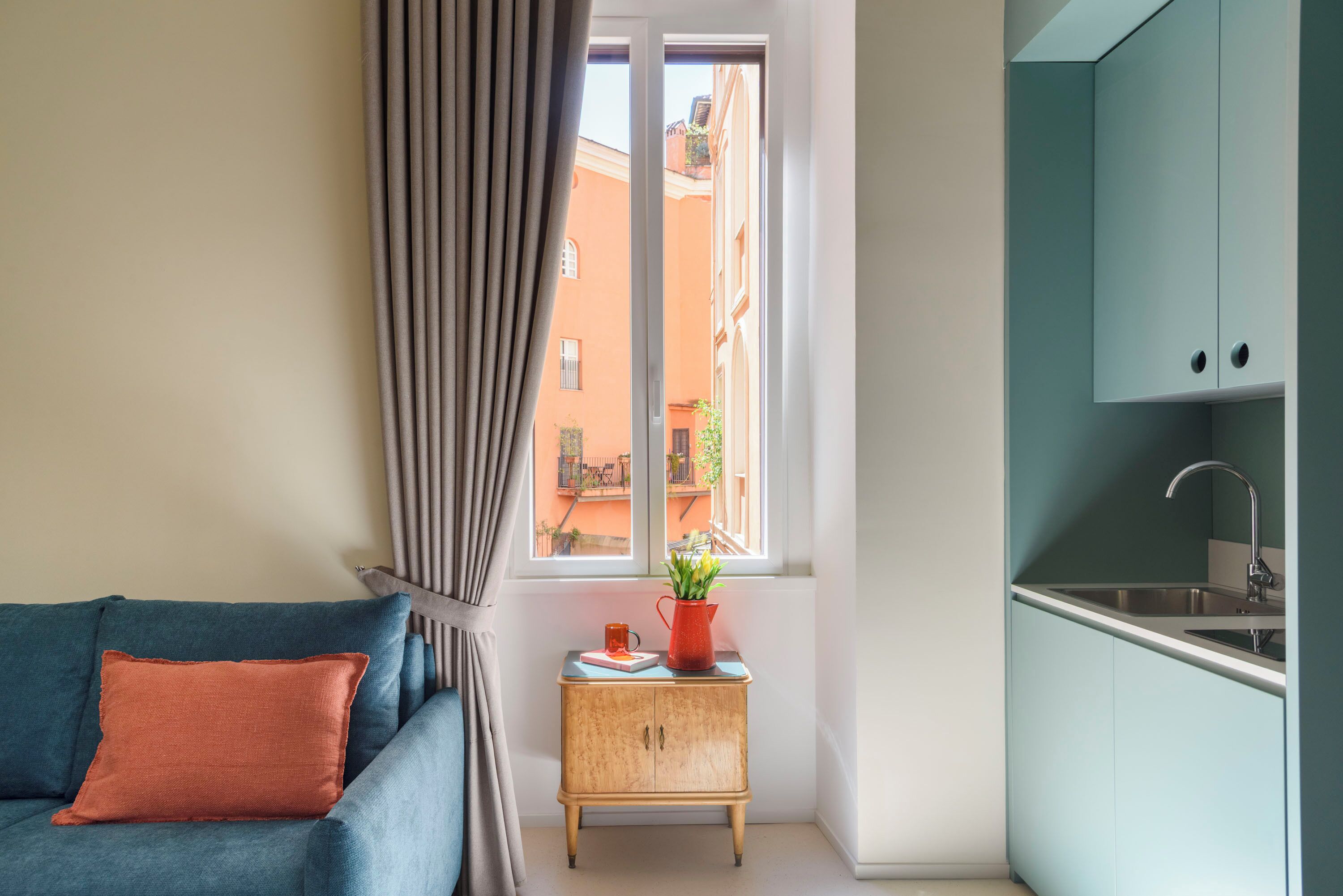 Deluxe Quadruple Room, Balcony | Living area | Printers