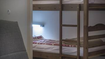 Apartment | 1 bedroom, individually furnished, bed sheets