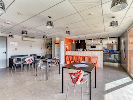 House | Dining