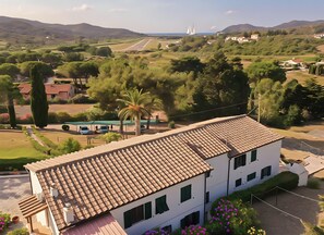 Exterior - Apartment 'Arco' with Private Garden, Wi-Fi and Air Conditioning (Marina di Campo)