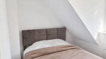 3 bedrooms, free WiFi, bed sheets