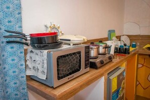 Private kitchen - Vrbo Property (Puerto Villamil)