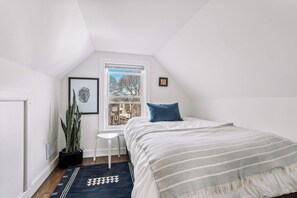 Room - Luxury Studio - Red Line - Parking - Davis Square (Somerville)