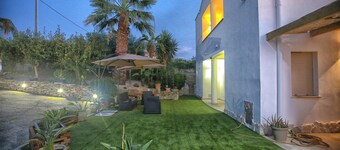 Detached villa, just 5 minutes from the beach