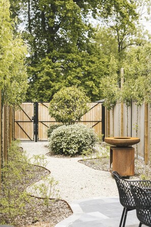 Property grounds - Huis vlakbij Brugge met tuin & parking | 3BR (Oostkamp)
