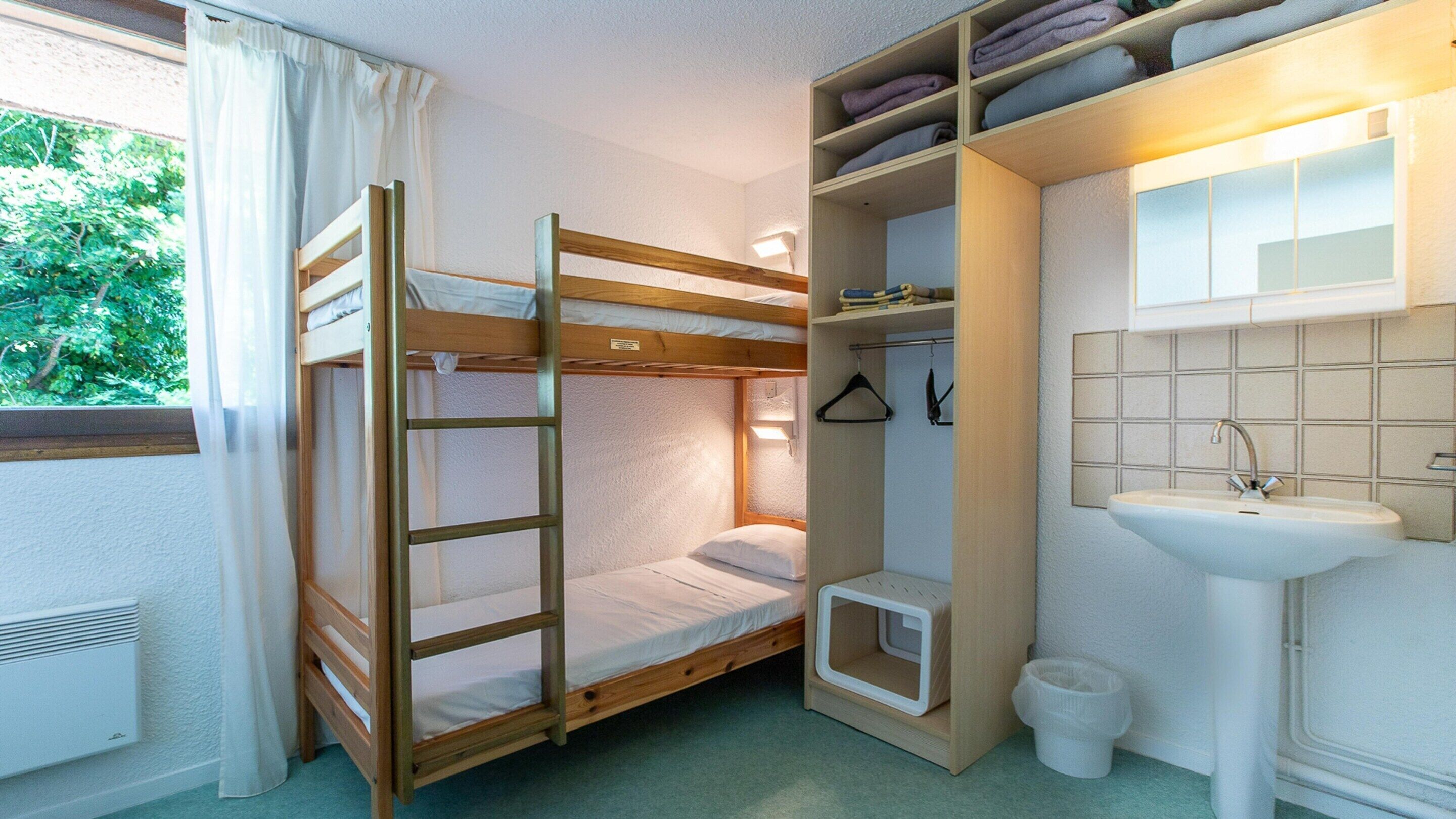 3 bedrooms, individually furnished, bed sheets