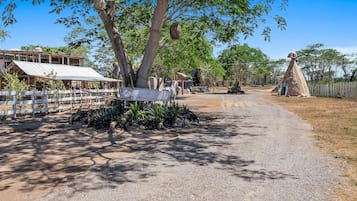 Chalet | Property grounds