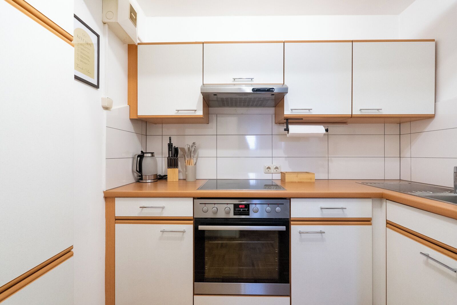 Comfort Apartment, Multiple Beds, Air conditioning, River View | Private kitchen | Full-sized fridge, microwave, oven, stovetop