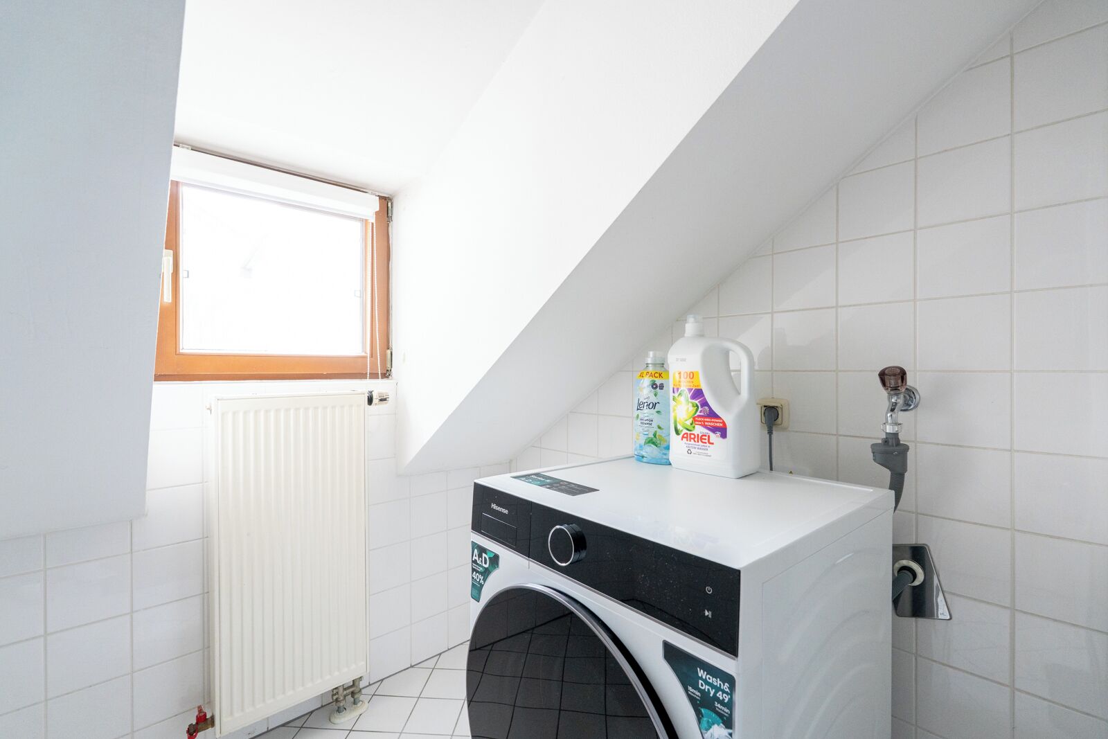 Comfort-Apartment, Mehrere Betten, Klimaanlage, Flussblick | Badezimmer | Dusche, Regendusche, Haartrockner, Handtücher