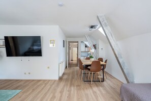 Family Apartment, Multiple Beds, Non Smoking, Pets Allowed | Dining - Coyhomes Steyr Riverside (Steyr)