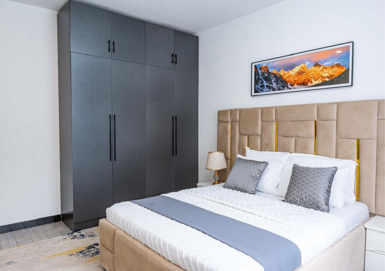 Appartamento Luxury, vista città | Tende oscuranti, insonorizzazione, ferro/asse da stiro, Wi-Fi gratuito