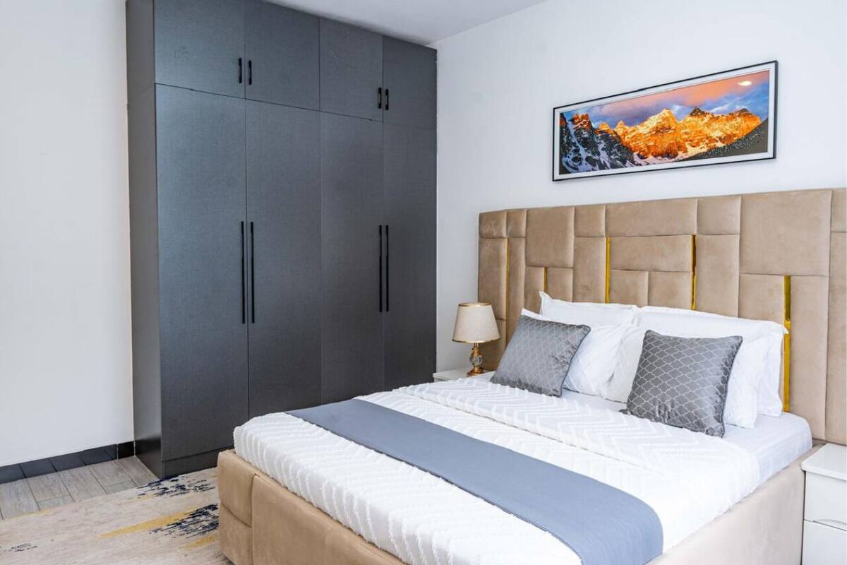 Luxury Apartment, City View | Blackout curtains, soundproofing, iron/ironing board, free WiFi