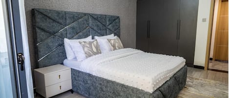 Căn hộ Cao cấp, quang cảnh thành phố | Màn/rèm cản sáng, phòng cách âm, bàn ủi/dụng cụ ủi quần áo