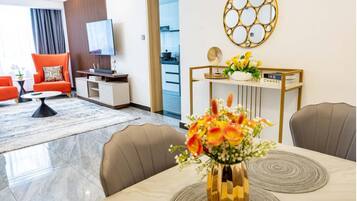 Luxury-Apartment, Stadtblick | Speisen