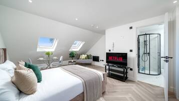 1 bedroom, desk, iron/ironing board, free WiFi