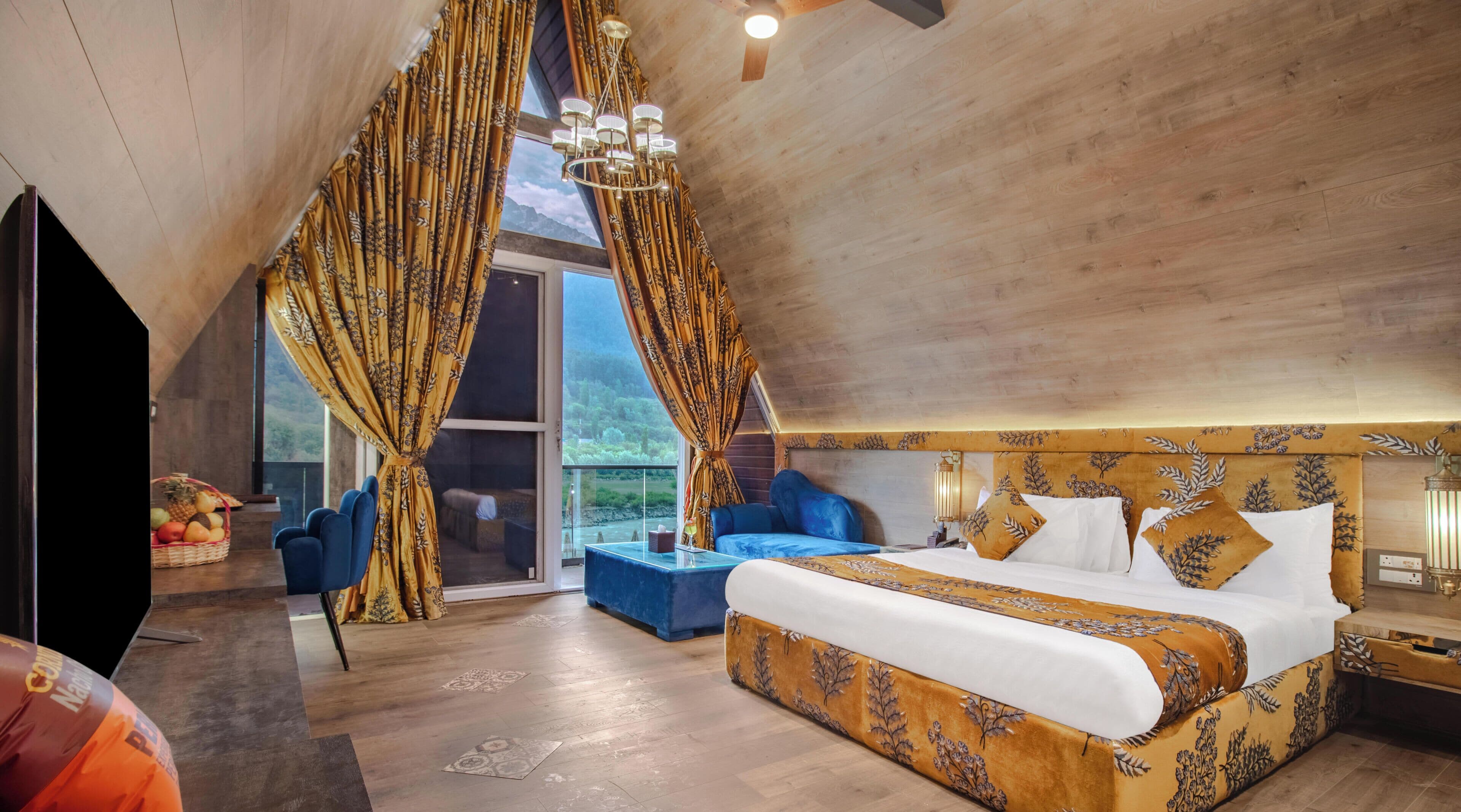 Luxury Balcony Suite : River View | 書桌、手提電腦工作空間、免費 Wi-Fi