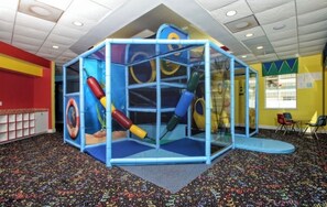 Children’s area - Oceanfront Resort  2-bedroom condo in Cocoa Beach the whole family will enjoy (Cocoa Beach)