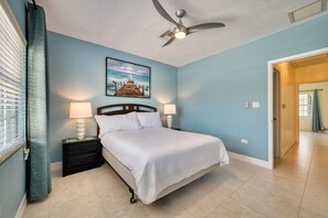 2 bedrooms, Internet, bed sheets - 2BR/2BA Peaceful Retreat, Patio, Walk to Beach (West Bay)