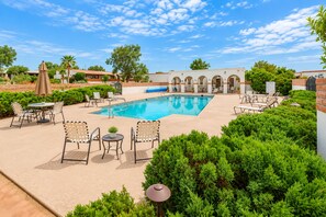 Pool - Cozy 1-bedroom villa in gorgeous Green Valley with AC (Green Valley)