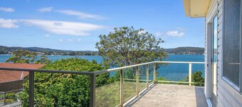 Metawise Stylish 2-bedroom Home With Easy CBD Ac