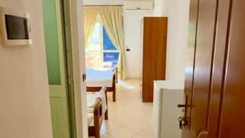 Comfort Studio, Balcony, Garden View | Free WiFi, bed sheets