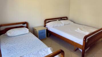 Chambre Triple Confort, balcon, vue jardin