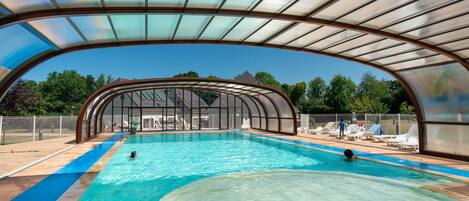 Apartment | Pool | Outdoor pool, a heated pool
