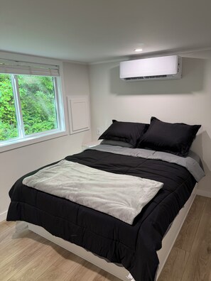 2 室のベッドルーム、アイロン / アイロン台、WiFi、ベッドシーツ