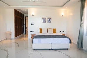Iron/ironing board, WiFi, bed sheets - Creek Side, Ocean View 5-bedroom villa, with a private Coastal feel in Mombasa (Mombasa)