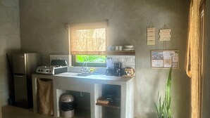コーヒー / ティーメーカー、冷蔵庫、コンロ、ミキサー