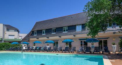 Spacious Stay for Two Near Vannes