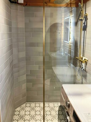 Shower - Protected nature staying near beach through green (Sæby)