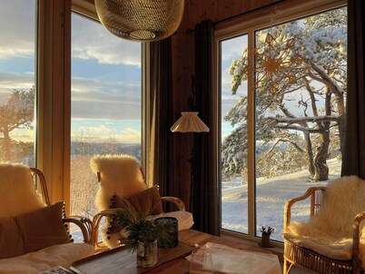 Family cabin with views in Hillestad