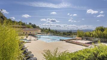 Apartment | Pool | Outdoor pool