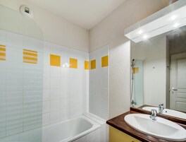 Apartment | Bathroom