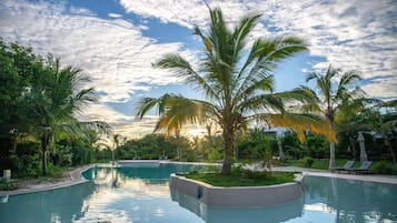 Piscine extérieure
