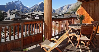 Inviting Apartment With Balcony or Terrace